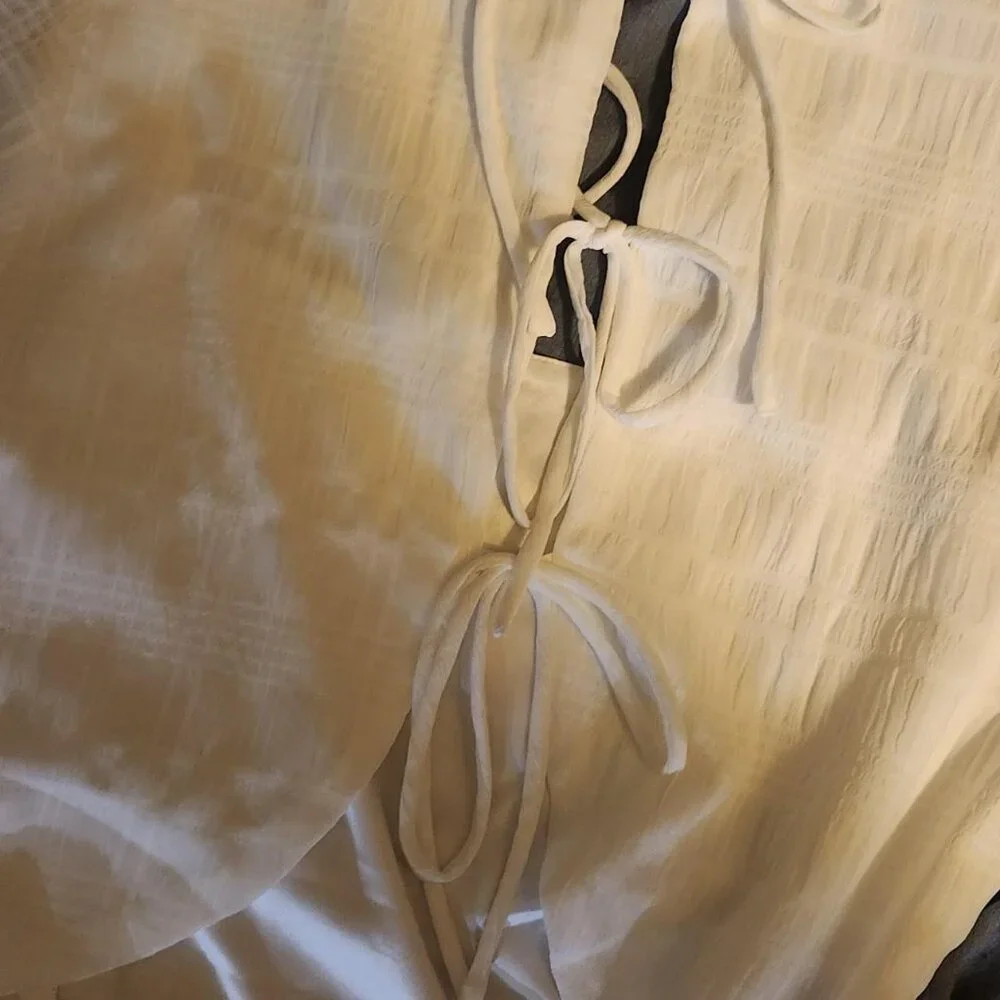 White Puff-Sleeve Mini Dress / Cottagecore Dream white mini, date, Romantic Chic - Picture 5 of 8